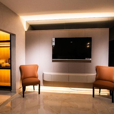 Lovera Hotel Santiago De Los Caballeros Exteriör bild